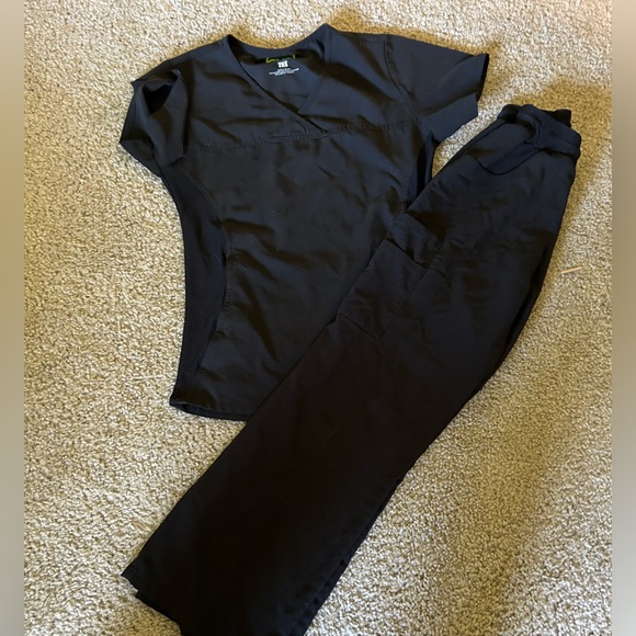 Bundle of 3 black scrubs - Picture 2 of 7